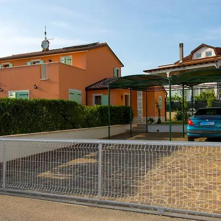 Villas Vilanija *