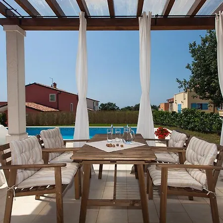 Vilanija Villa