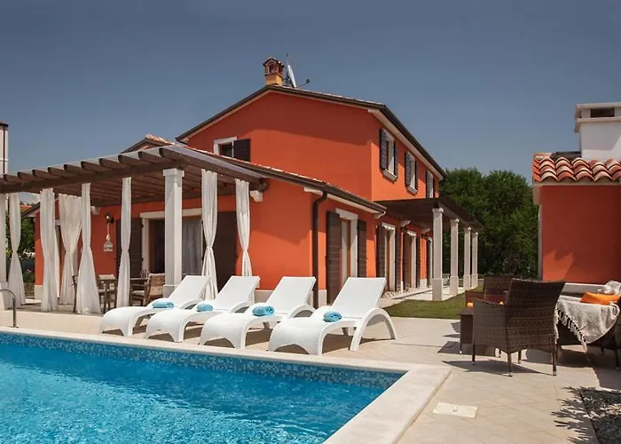 Vilanija Villa *